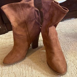 Short, suede booties